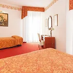 Napoleon 4* Lido di Jesolo