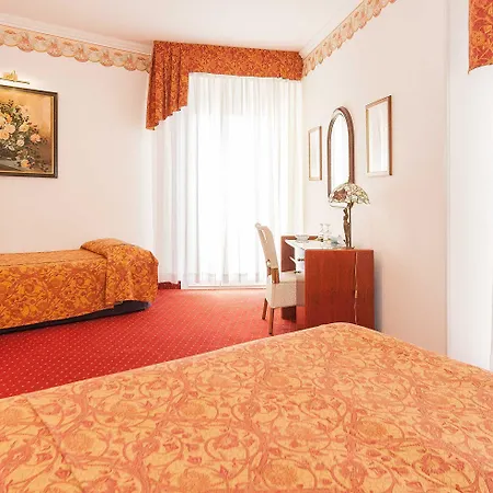 Napoleon 4* Лидо-ди-Езоло