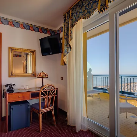 Napoleon Hotel 4*