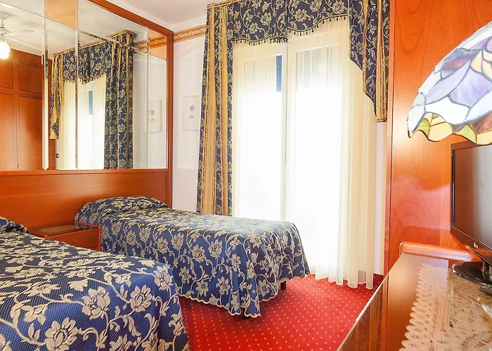 Napoleon 4* Лидо-ди-Езоло