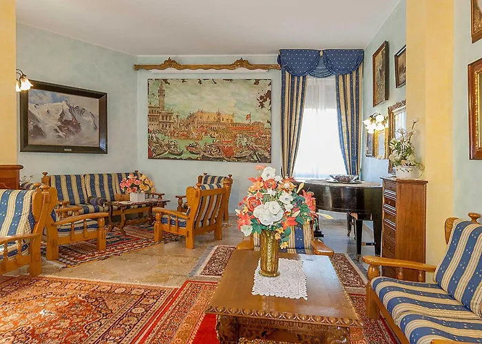 Napoleon Hotel 4*